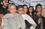 Jaya Bachchan at the peace march for the Delhi victim in Mumbai on 29th Dec 2012 (254).JPG
